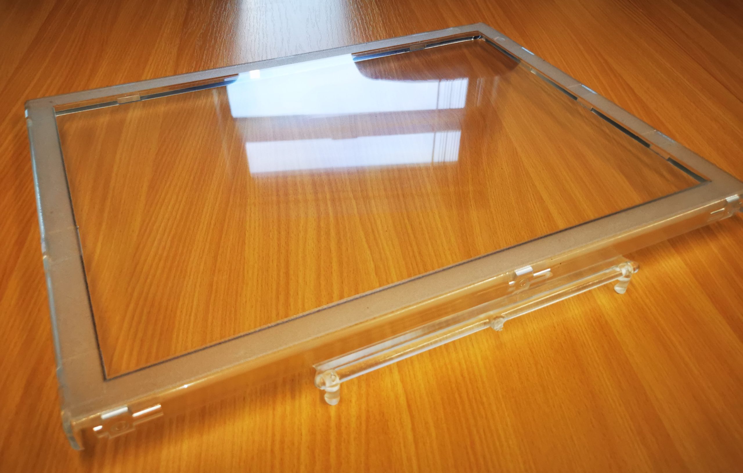 Polycarbonate injection moulded component